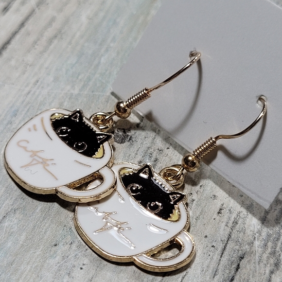 Coffee Kitten Earrings. - Picture 6 of 6